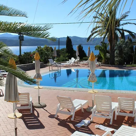 Cala Dei Peducelli 4*