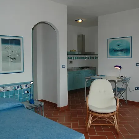 Ξενοδοχείο με διαμερίσματα Cala Dei Peducelli