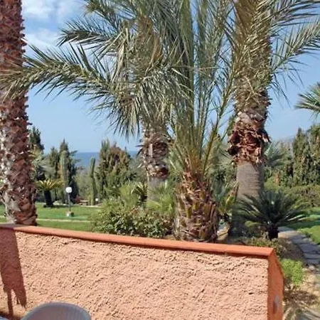 Ξενοδοχείο με διαμερίσματα Cala Dei Peducelli