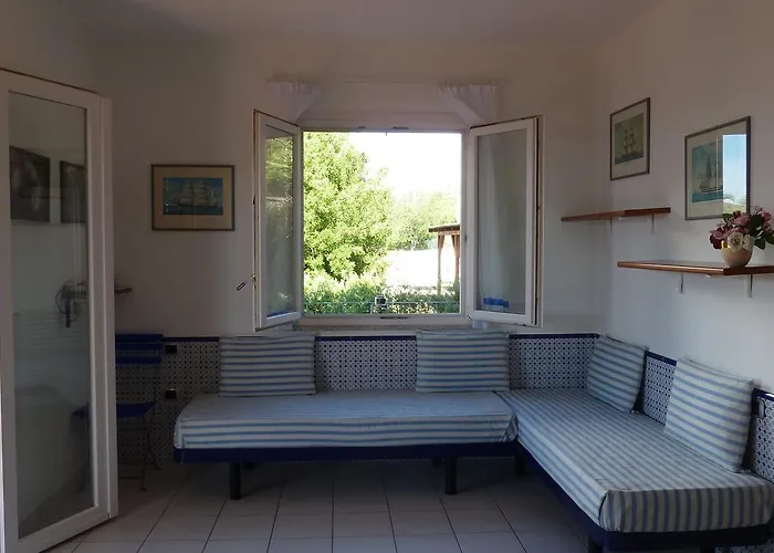 Cala Dei Peducelli アパートホテル