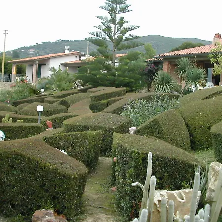 Apartahotel Cala Dei Peducelli 4*