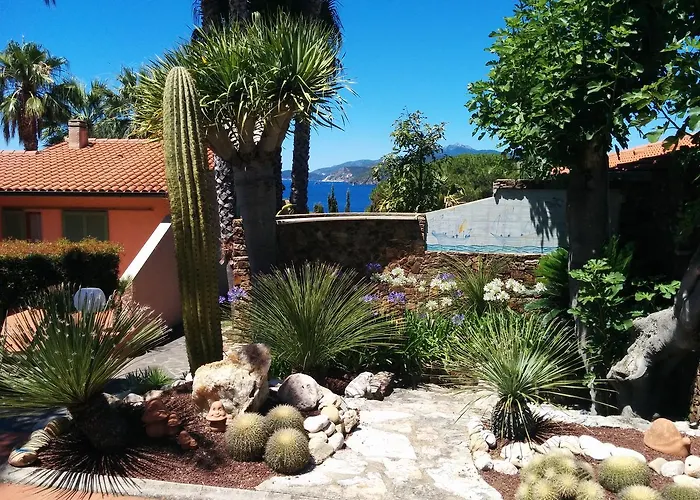 Cala Dei Peducelli Aparthotel